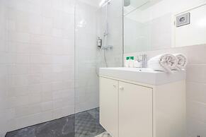 Tower 1F in Oporto With 1 Bathrooms