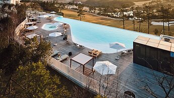 The Heaven Resort