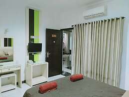 Rizh Hotel