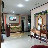 Rizh Hotel