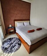 Rizh Hotel