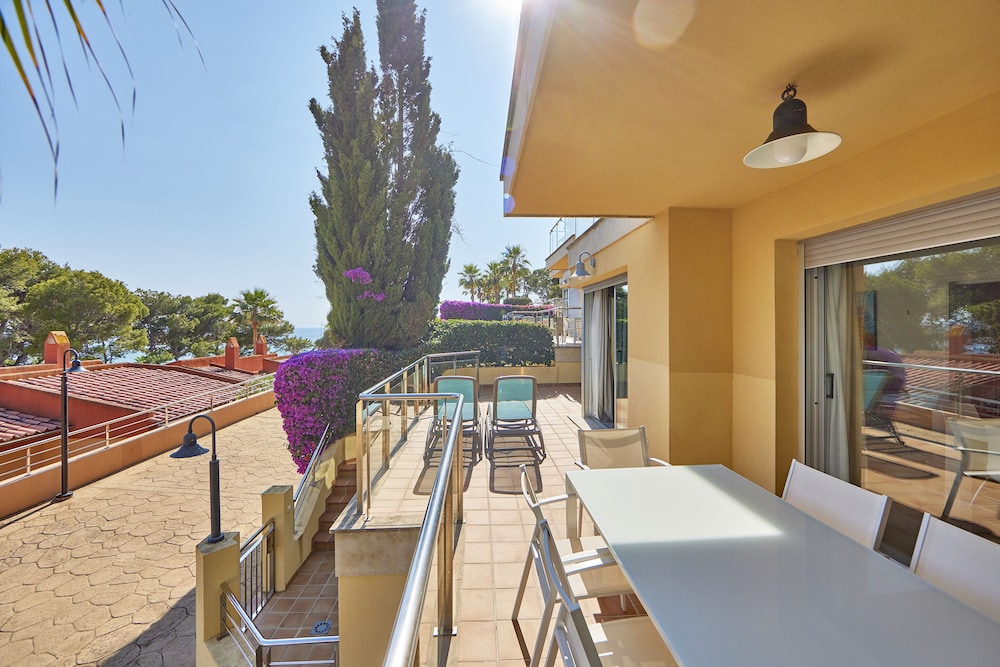 Universal Aquamarin Beach Houses