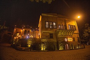 Pietra Cave Suites