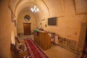 Pietra Cave Suites