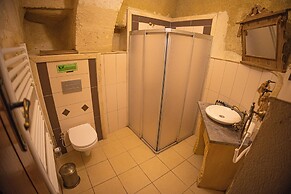 Pietra Cave Suites