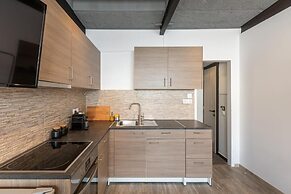 Ermoo Athens Modern Living