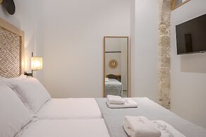 Marea Boutique Suites