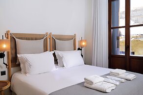 Marea Boutique Suites