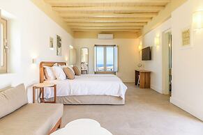 Camarades Mykonos