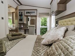 Lilac Lodge