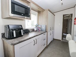 Lilac Lodge