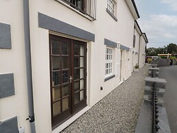Whistle Stop Apartment