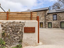1 Caddaford Barns