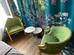 White Dream Hotel