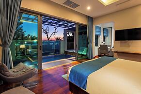 CASTLE BAYVIEW RESORT & SPA
