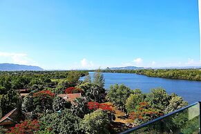 CASTLE BAYVIEW RESORT & SPA