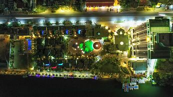 CASTLE BAYVIEW RESORT & SPA