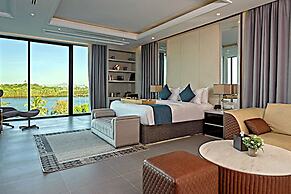 CASTLE BAYVIEW RESORT & SPA
