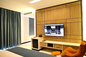 CASTLE BAYVIEW RESORT & SPA