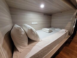 Wink @ Upper Cross Street - Hostel