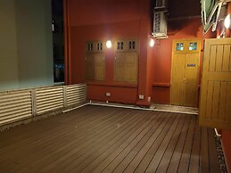 Wink @ Upper Cross Street - Hostel