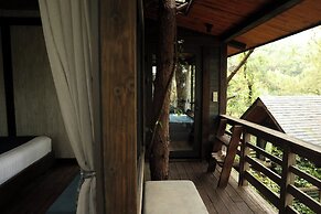 Amaya Retreat