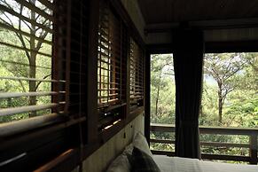 Amaya Retreat