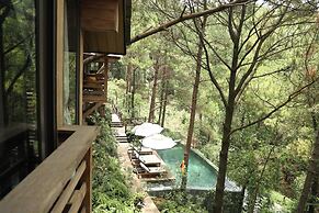 Amaya Retreat