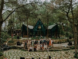 Amaya Retreat