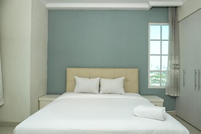 Comfy 1Br At Bellezza Apartment