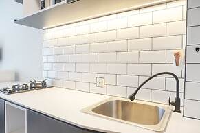 Cozy Studio At Tifolia Apartment