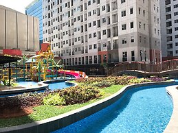 Pleasurable 2Br Transpark Juanda Apartment