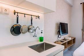 Well Design And Comfy Studio At Sky House Bsd Apartment