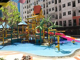 Stunning And Comfy Studio Apartment Transpark Juanda