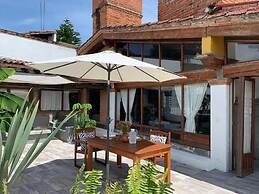 Rustic House With Excellent Finishes Very Comfortable