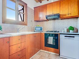 Spacious 7-bdr Villa With Pool & Sea View