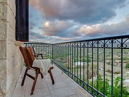 Spacious 7-bdr Villa With Pool & Sea View