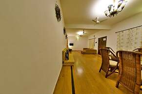 6bhk Villa With Private Pool and Fountain