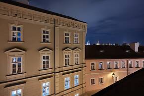 White Swan Boutique Apartments