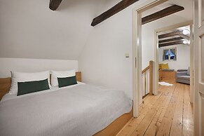White Swan Boutique Apartments