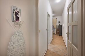 White Swan Boutique Apartments