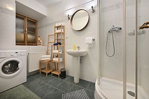 White Swan Boutique Apartments