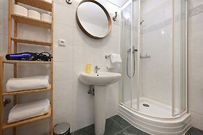 White Swan Boutique Apartments