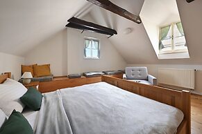 White Swan Boutique Apartments