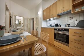 White Swan Boutique Apartments