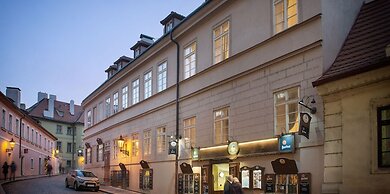 White Swan Boutique Apartments