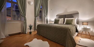 White Swan Boutique Apartments