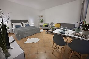 White Swan Boutique Apartments