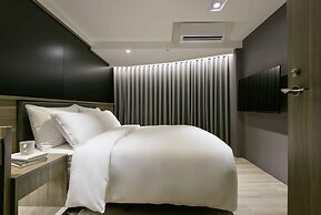 Autumn Willow Hotel