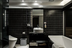Autumn Willow Hotel